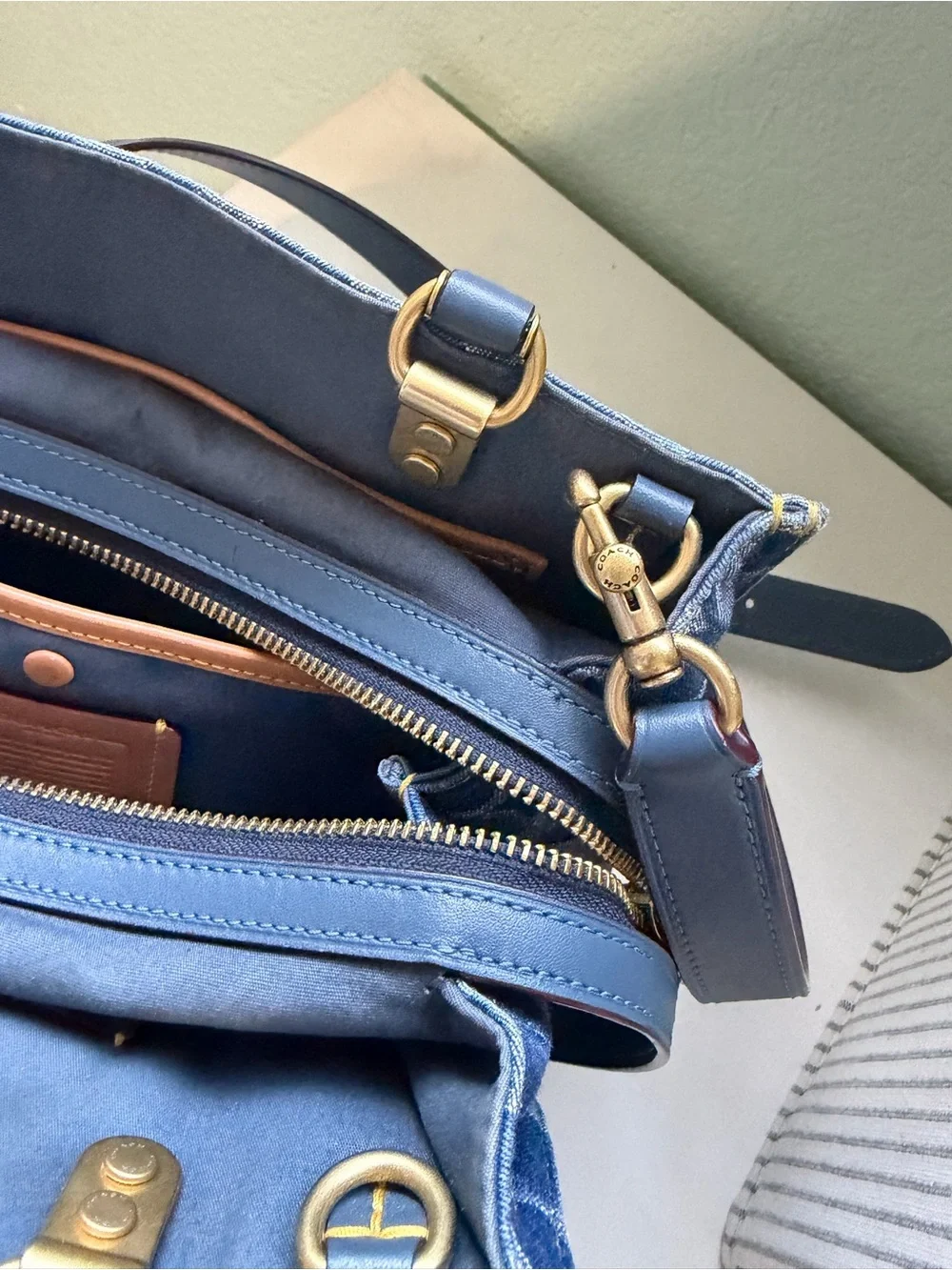 Coach Rogue 25 bag in Signature Denim - Picture 10 of 15